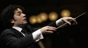 Gustavo Dudamel seguirá como director de la Filarmónica de Los Ángeles hasta 2026. Foto: El Nacional