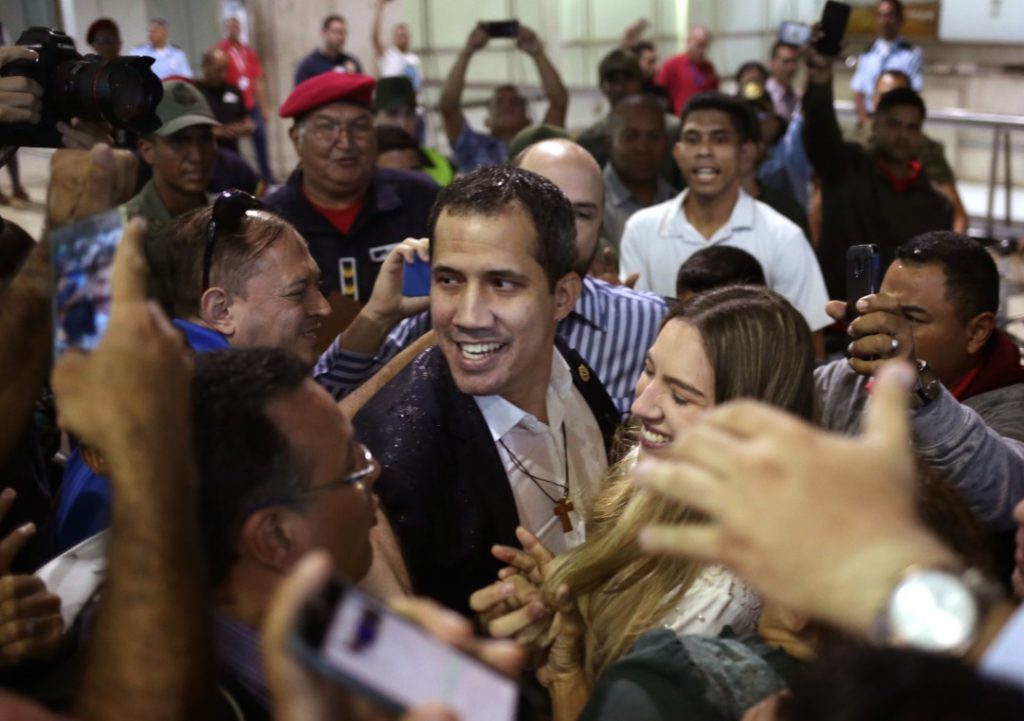 Pese a las amenazas del régimen, Guaidó regresó a Venezuela