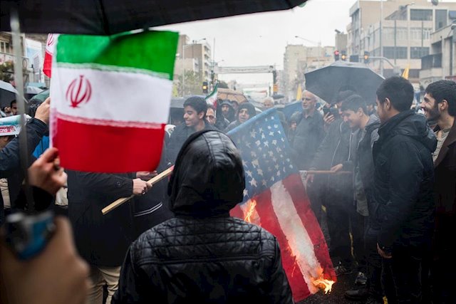 Iraníes protesta ante injusticias 