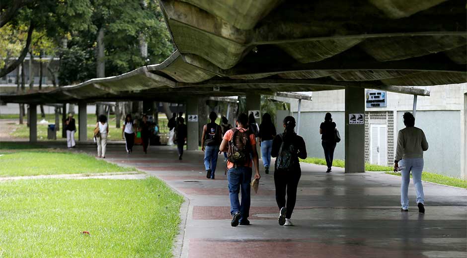 Estudiantes UCV | Foto: El Mercurio web