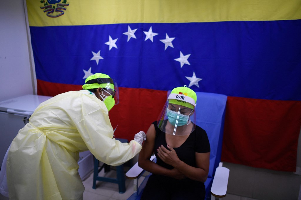Vacunación de la Sputnik V en Venezuela - AFP