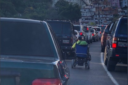 Venezuela inició la semana radical con alcabalas y sin transporte público