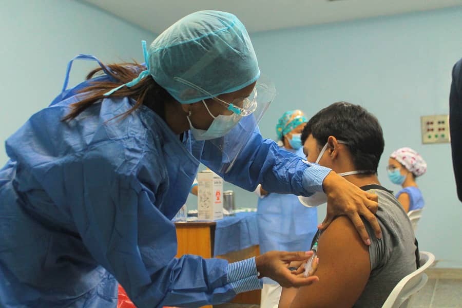 Odontólogos exigen inclusión en plan de vacunación contra la covid-19