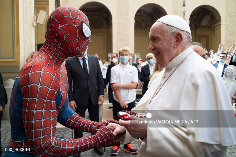 Papa Francisco Spiderman