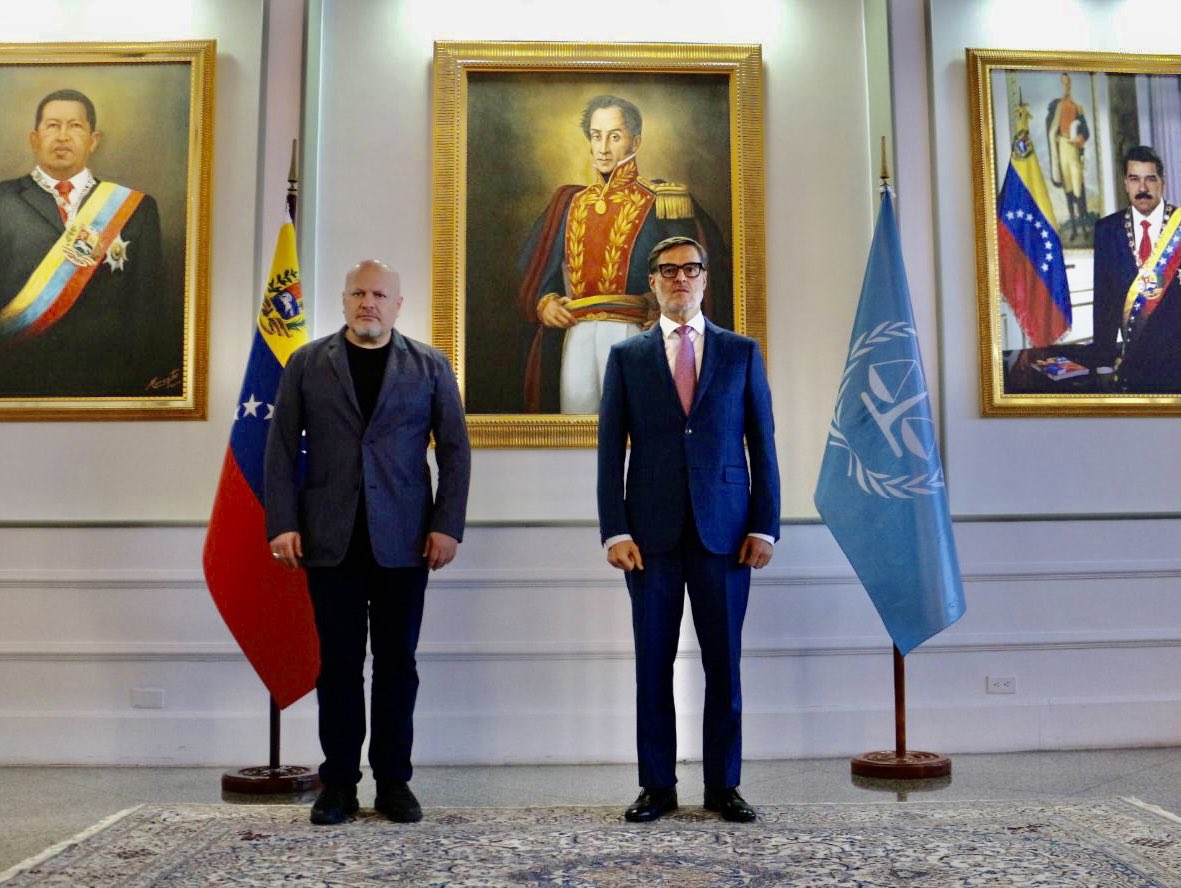Fiscal de la CPI Karim Khan y Felix Plasencia. Foto Felix Plasencia