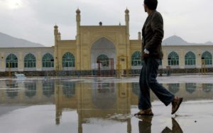 Foto de archivo de la mezquita de Eid Gah en Kabul tomada en noviembre de 2006. | AFP