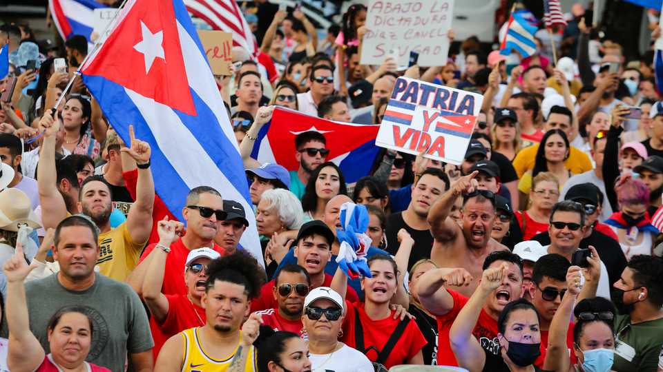 “Patria y vida”: así surgió el lema que se usa en las manifestaciones de Cuba contra el Gobierno - Foto: AFP
