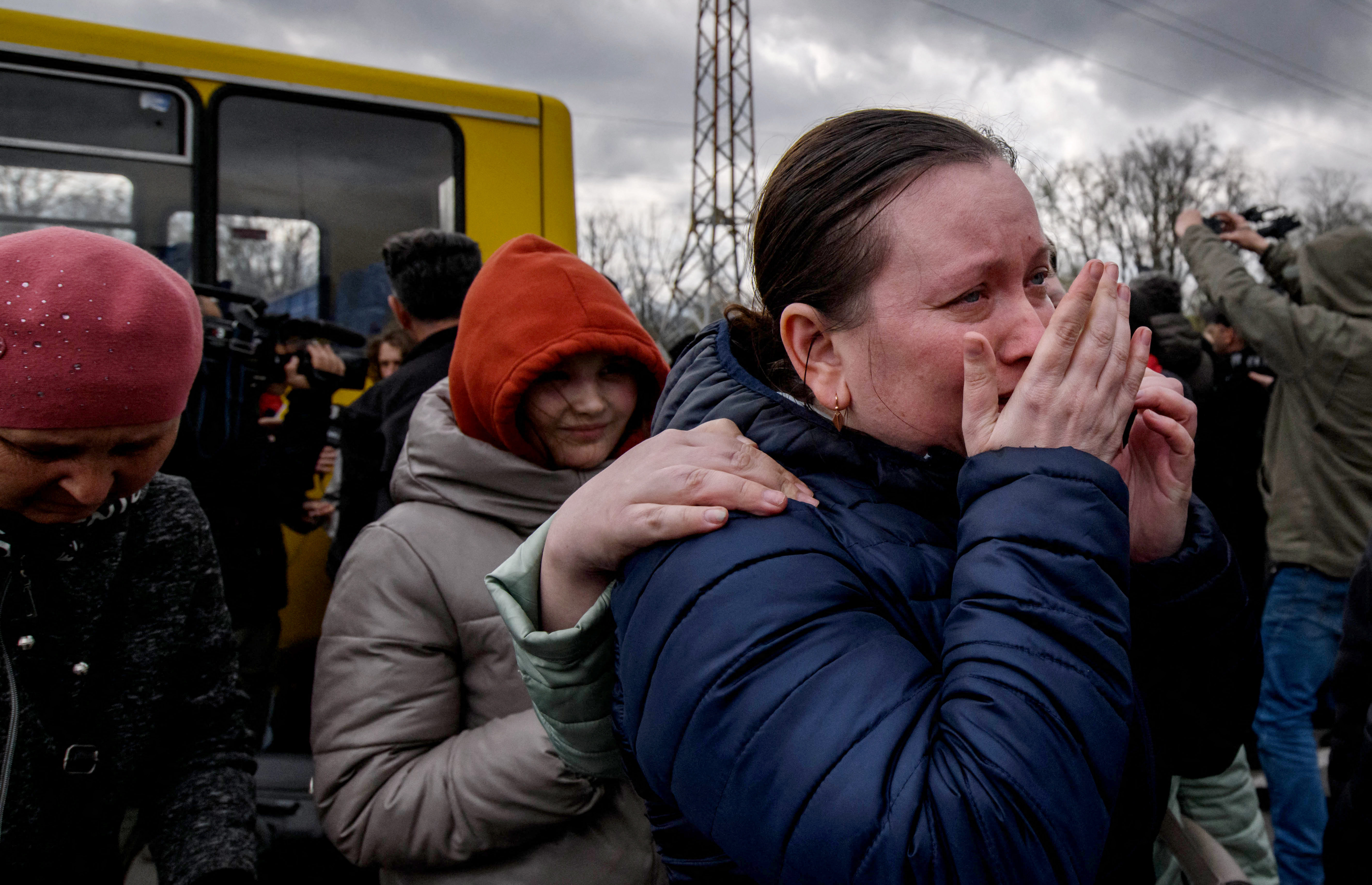 Miles de personas han tenido que huir de Mairúpol, en Ucrania. Foto: AFP