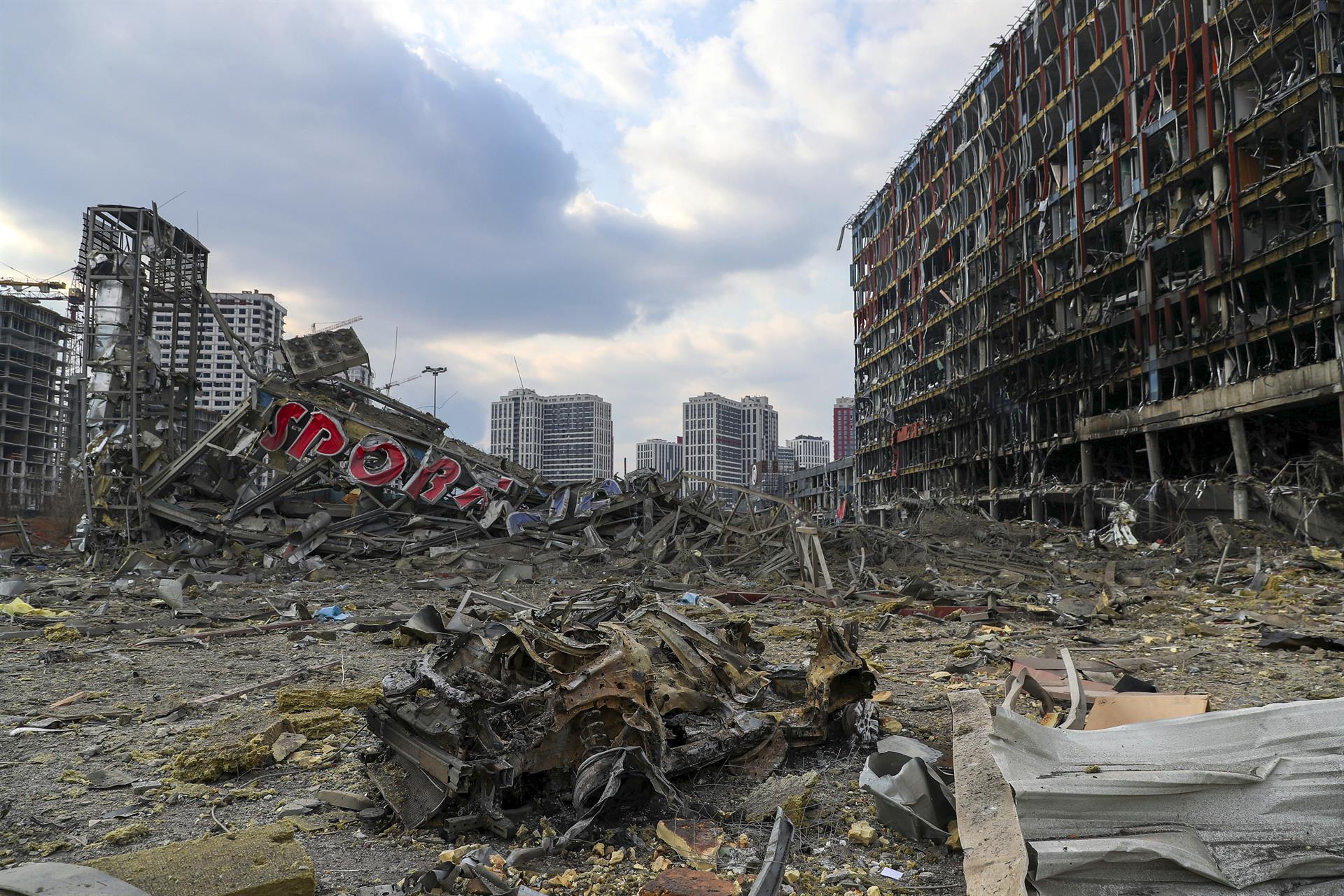 Estructura bombardeada en Ucrania. Foto: EFE Guerra