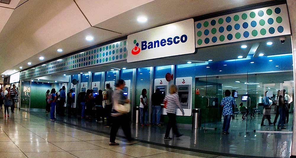Banesco aumentó el retiro de efectivo en cajeros automáticos