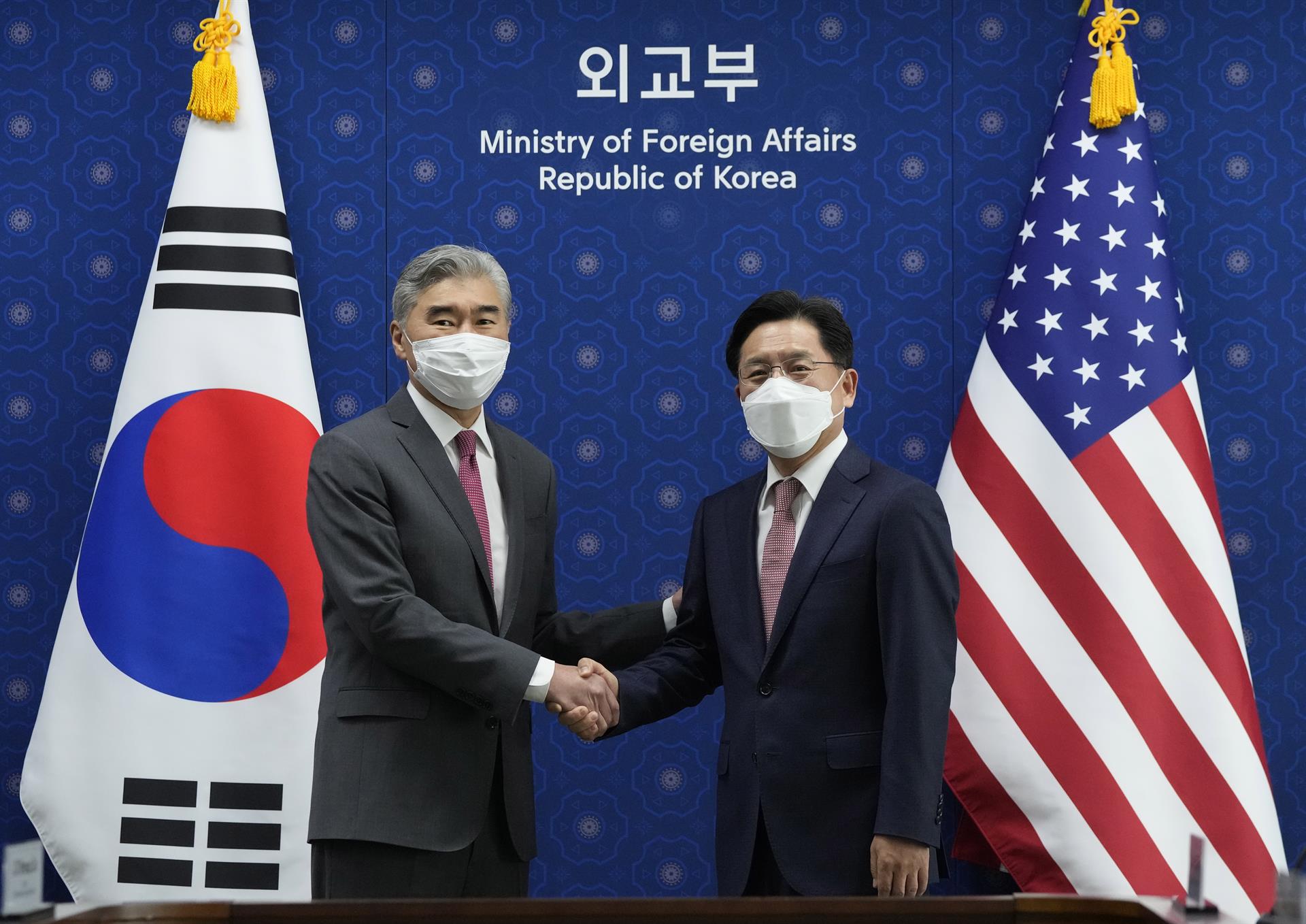 Enviado de EE. UU. llegó a Seúl para analizar los ensayos balísticos de Pyongyang