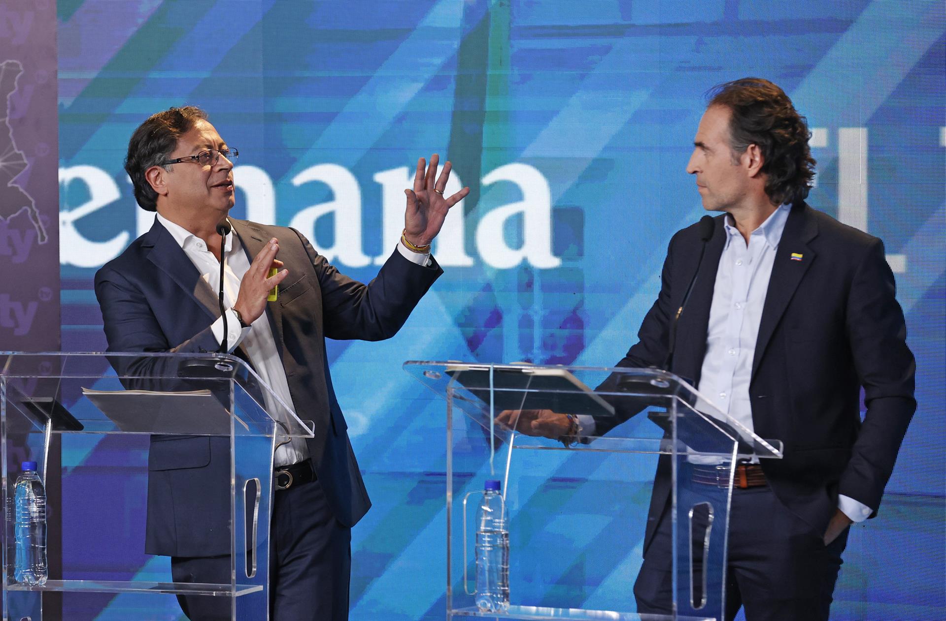 Gustavo Petro y Fico Gutiérrez, durante el último debate presidencial en Colombia. Foto: EFE