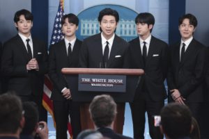 BTS en una rueda de prensa en la Casa Blanca. Foto: EFE
