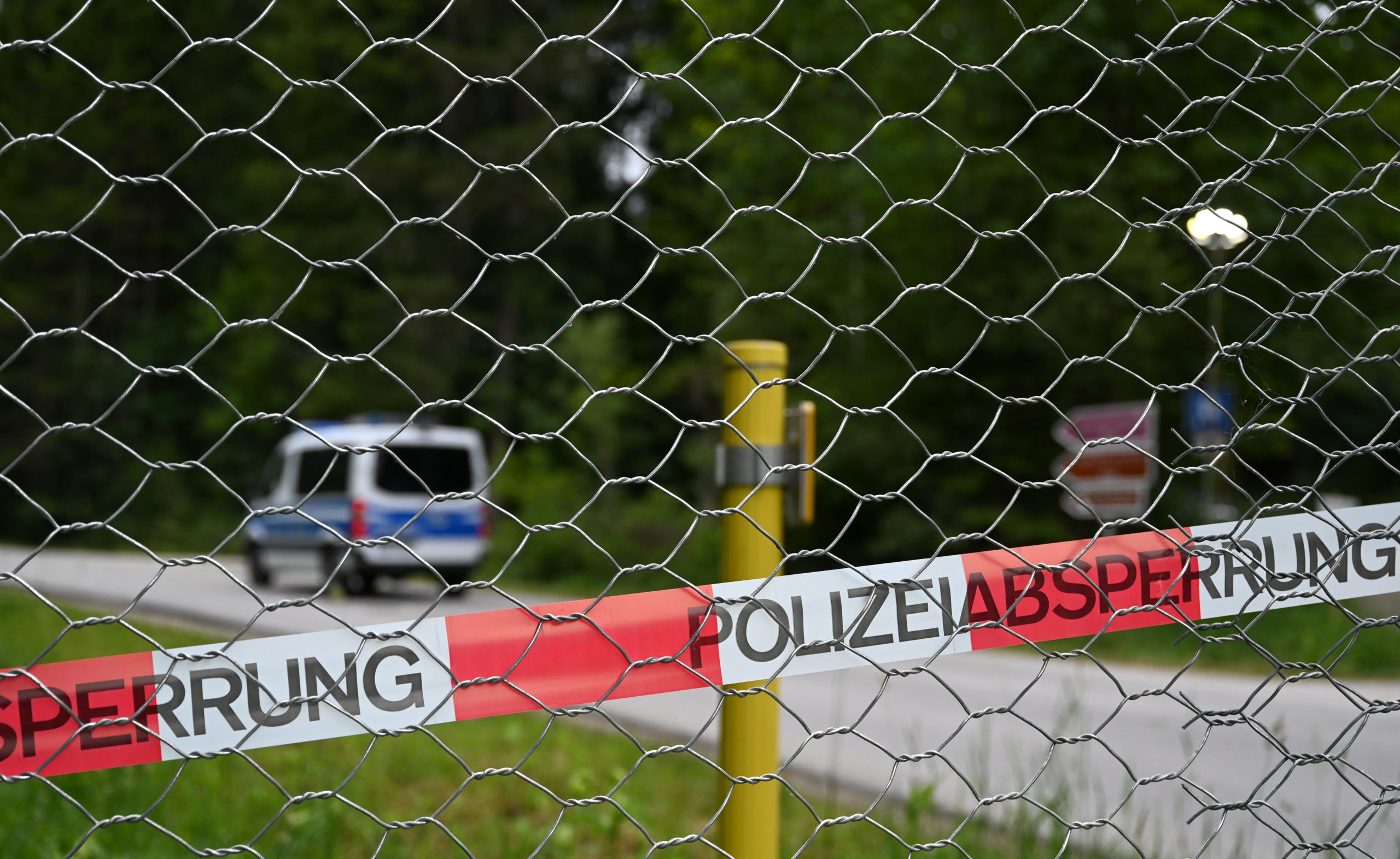 Incendian ocho camionetas de la policía de Alemania previo a cumbre del G7