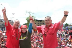 Diputado de la Asamblea Nacional elegida en 2020, Pedro Carreño, junto con el primer vicepresidente del PSUV, Diosdado Cabello. Foto: Twitter Pedro Carreño (@PedroCarreno_e).
