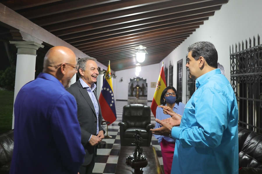 Nicolás Maduro se reúne con el expresidente español José Luis Rodríguez Zapatero. Foto: Twitter Prensa Presidencial.