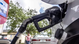 Escasez de gasolina al suroeste de Florida por difíciles condiciones meteorológicas. Foto: EFE