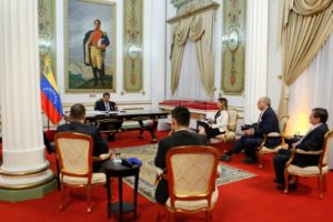 Maduro calificó de "válvula de escape" la dolarización de facto en Venezuela