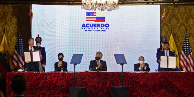 Ecuador se acerca a un tratado comercial con EEUU