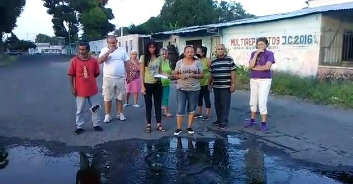 #Venezuela | En Píritu denuncian que el agua les llega con residuos fecales