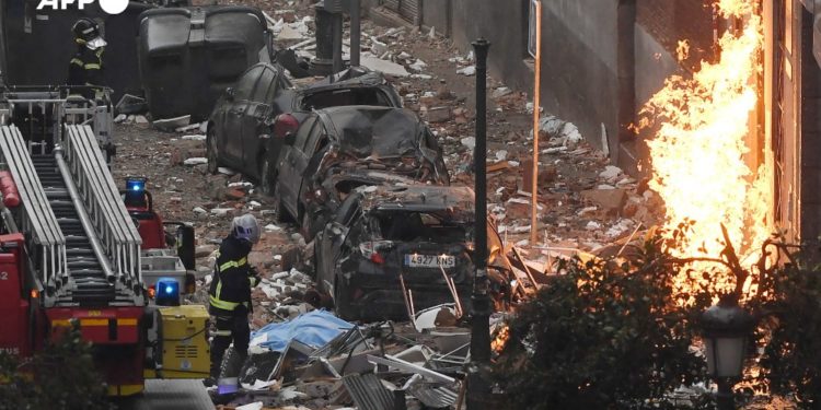 #Mundo | Tres fallecidos y al menos 11 heridos por explosión en Madrid (#Videos)