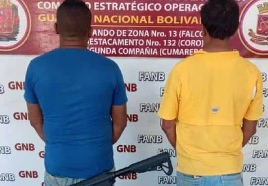 #Venezuela | Detenidas dos personas por porte de armas de guerra