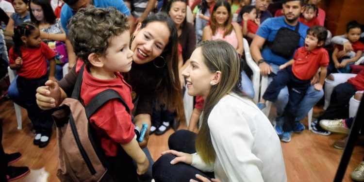 #Venezuela | Fabiana Rosales informó que se atendieron a más de 100 venezolanos con Plan «Madre María de San José»