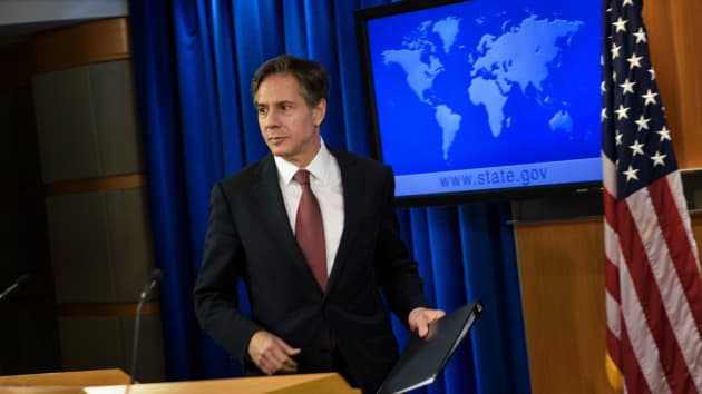 ingreso Anthony Blinken - funcionarios | Foto: AFP
