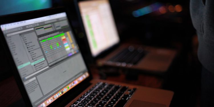 #Variedad | Apple podría cambiar el diseño de las MacBooks