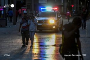 AFP | Toque de queda en Colombia