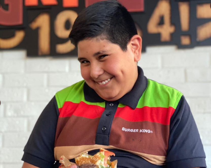 niño oxxo | Foto: @BurgerKingCR1
