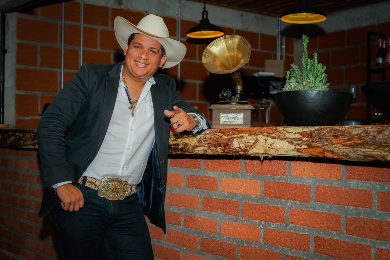 Sale el primer sencillo de Tony Mendoza, un migrante venezolano en Colombia