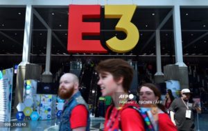 E3