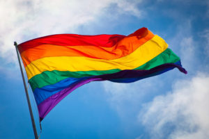 EE.UU. expuso sus logros con la comunidad LGBTQI+ en el marco del Día Mundial contra la Homofobia, Transfobia y Bifobia