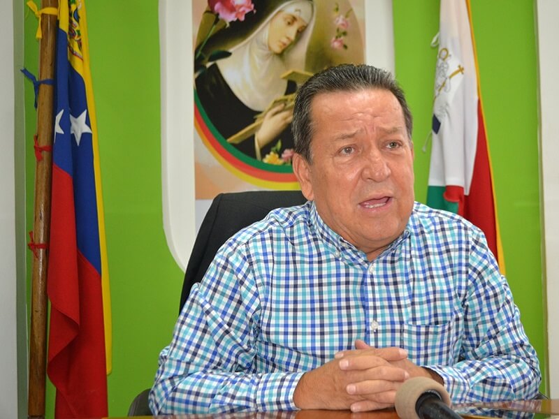 Gustavo Delgado.