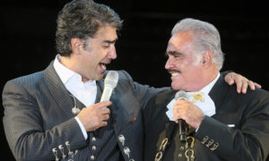 Alejandro y Vicente Fernández.