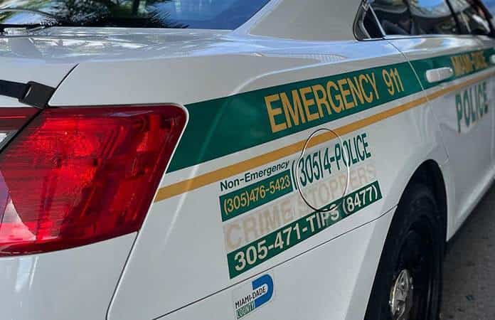Patrulla de la policía de Miami-Dade.