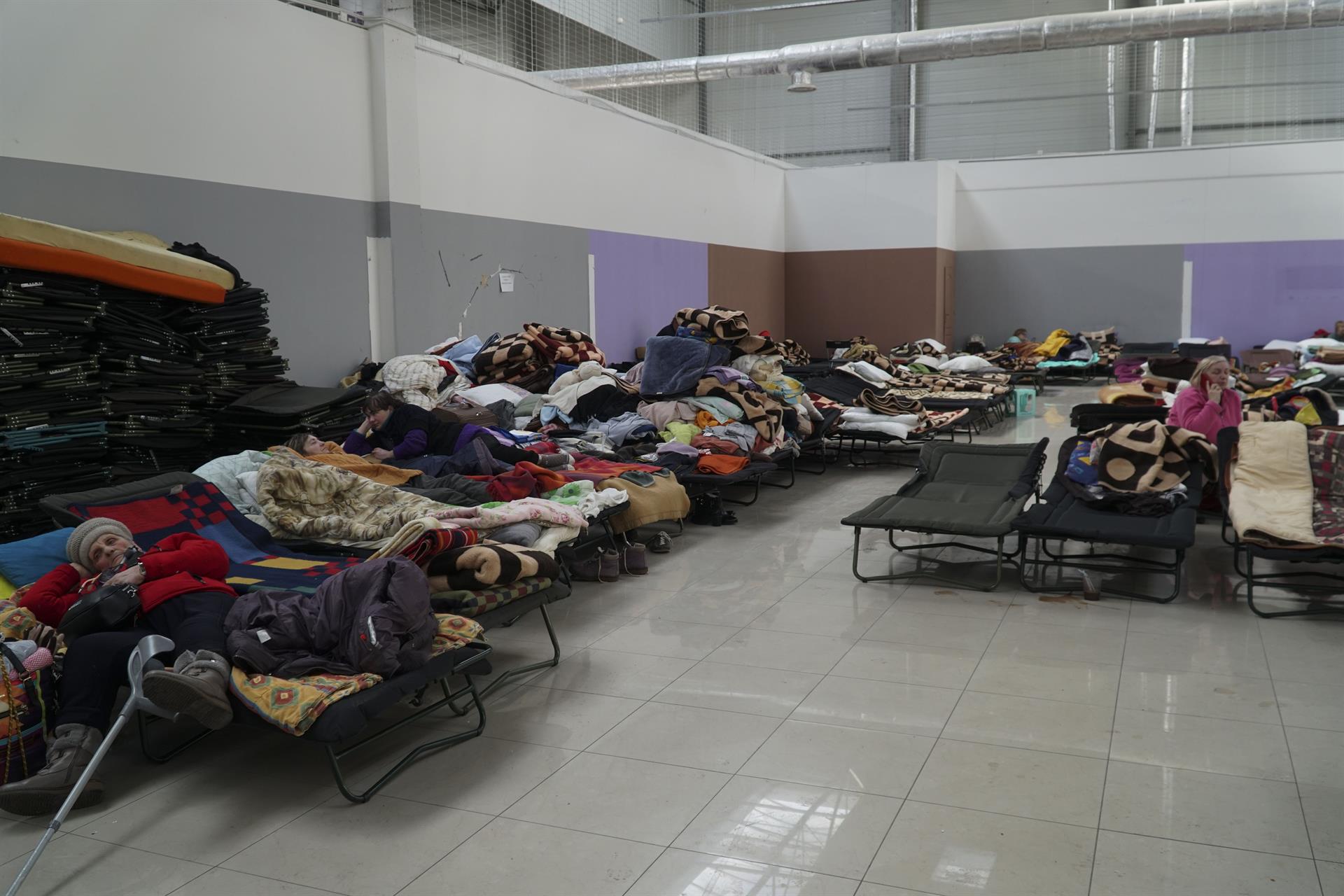 Número de refugiados ucranianos asciende a 3.6 millones