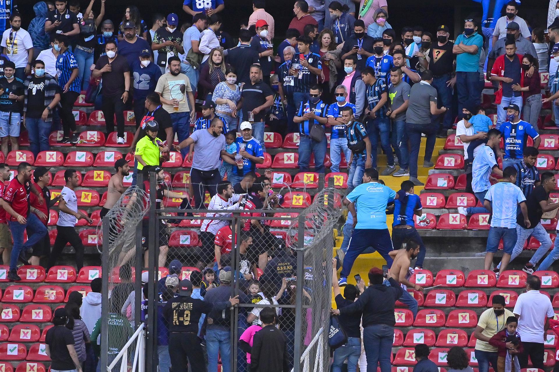 Tragedia en la Liga MX tras violencia desmedida en el Querétaro vs Atlas