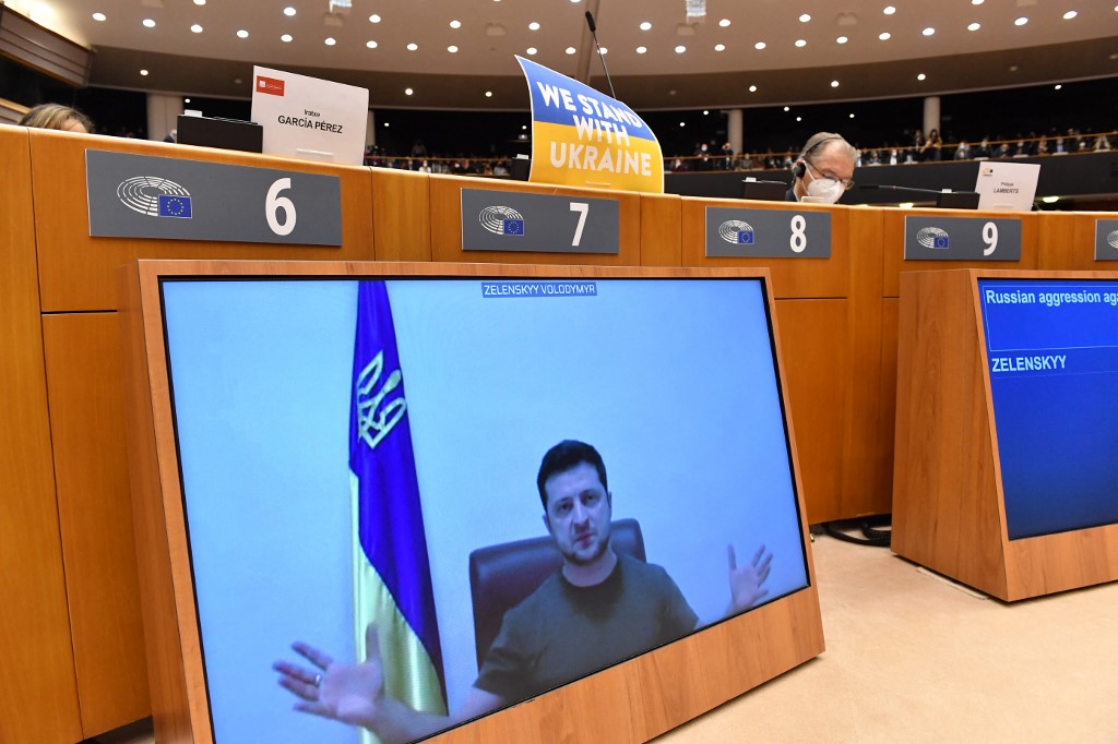 Volodímir Zelenski durante su participación en el Parlamento Europeo. Foto: AFP