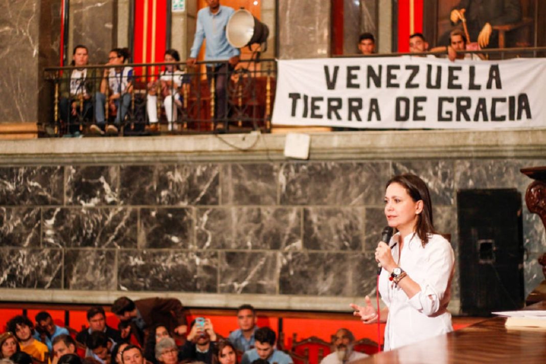 María Corina Machado desde la Universidad de Los Andes. Foto: Twitter Maria Corina Machado.