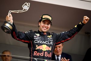 Red Bull renovó su contrato con “Checo” Pérez