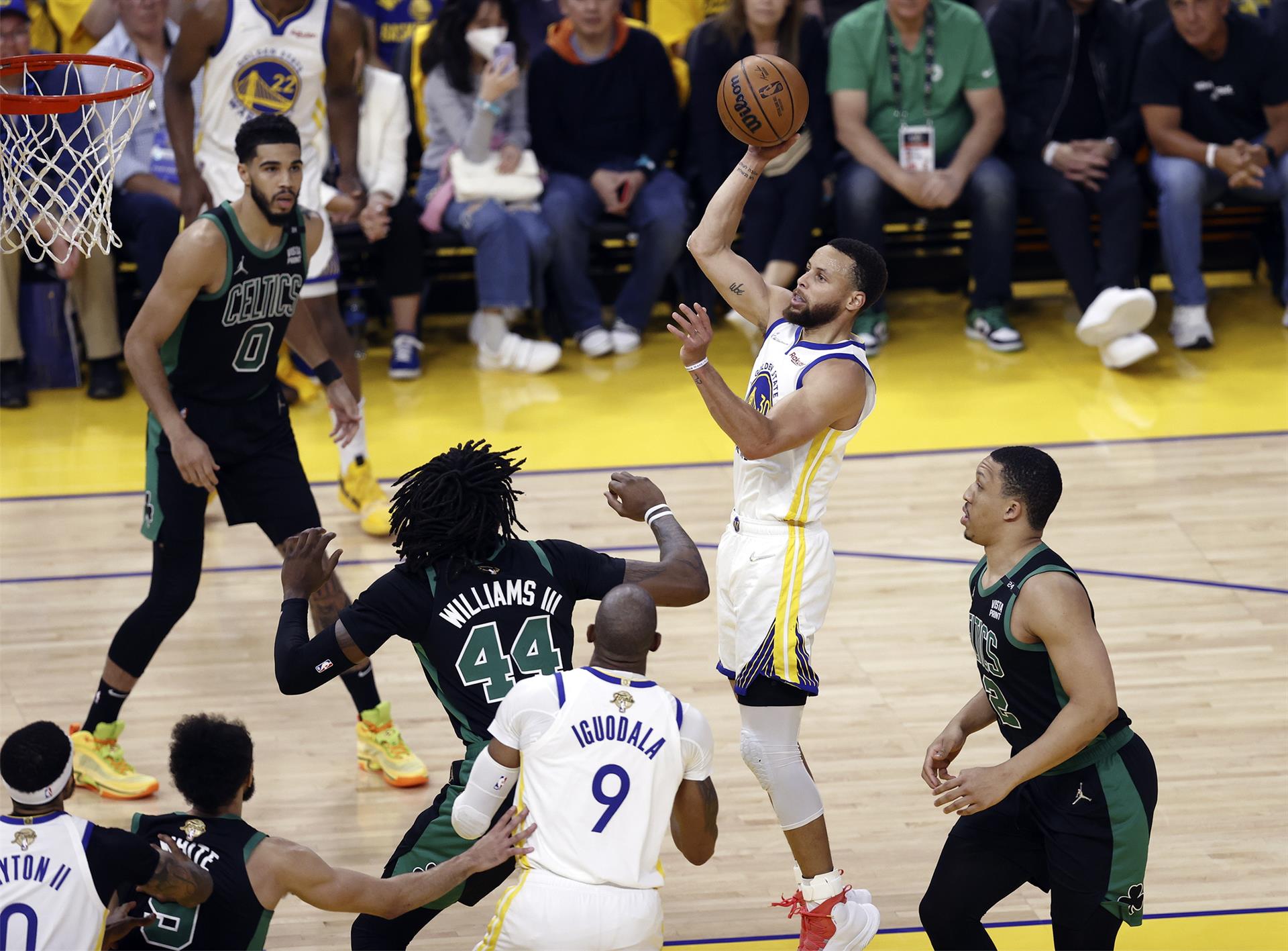 Warriors a un paso de su séptimo título en la NBA