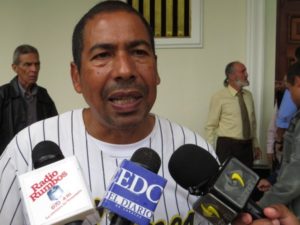 Dirigente sindical Carlos Salazar. Foto: Twitter Movimiento Vinotinto.