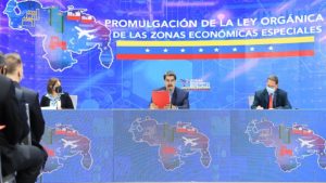 Nicolás Maduro durante la promulgación de la Ley Orgánica de Zonas Económicas Especiales. Foto: Twitter Prensa Presidencial.