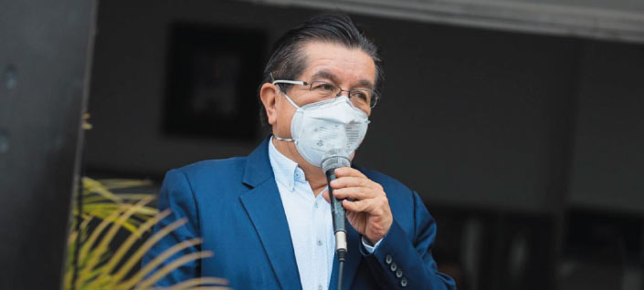 Ministro de Salud de Colombia, Fernando Ruiz. Foto: Twitter Ministerio de Salud de Colombia. (@MinSaludCol).