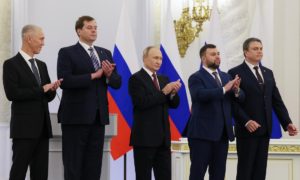 Vladimir Putin en la ceremonia de anexión de cuatro regiones ucranianas. Foto EFE