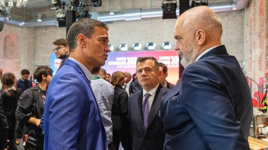 El presidente de España, Pedro Sánchez, durante el congreso del Partido Socialista Europeo (PSE). Foto: Twitter Pedro Sánchez Castejón (@sanchezcastejon).