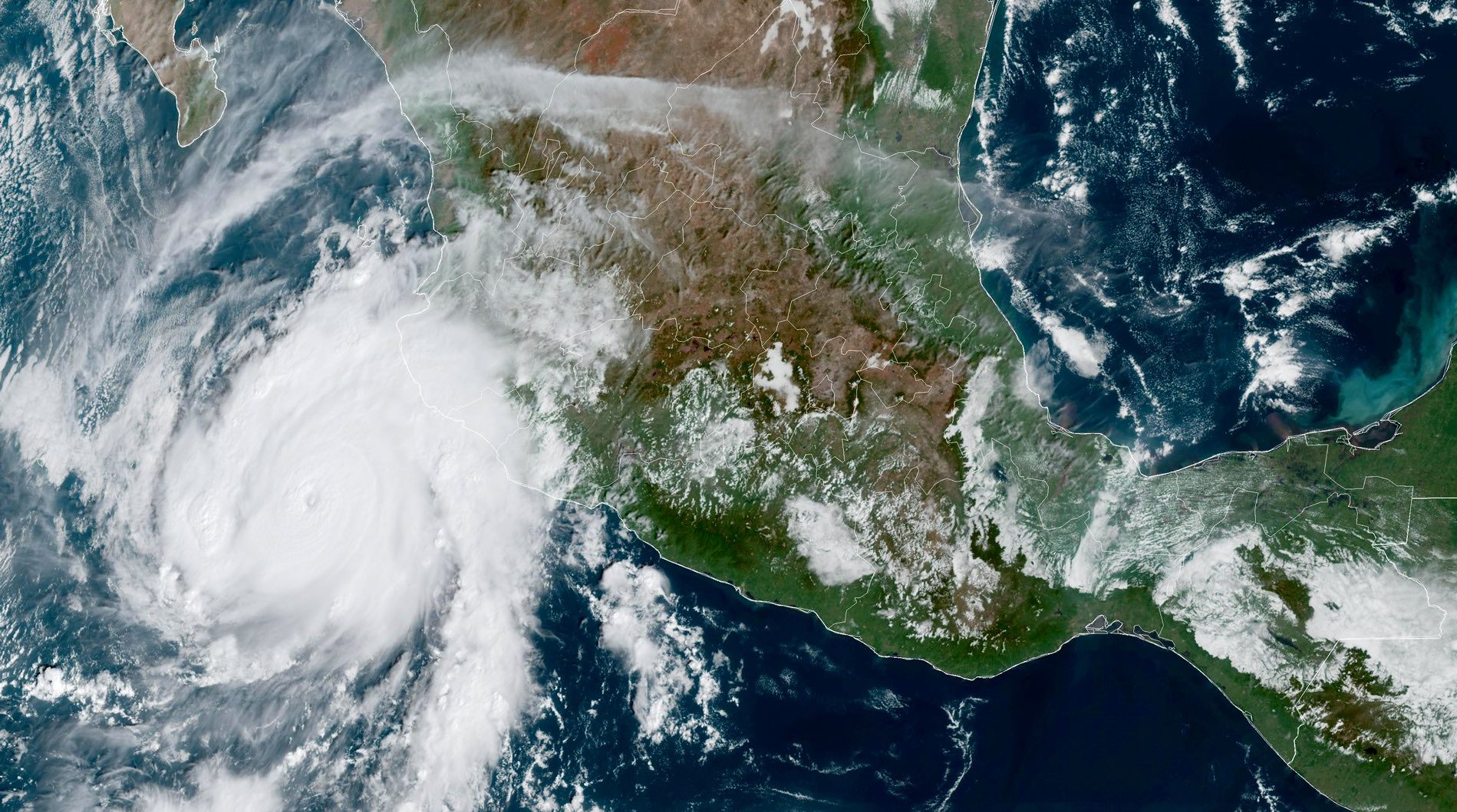 Huracán Roslyn. Foto @InfoMeteoro