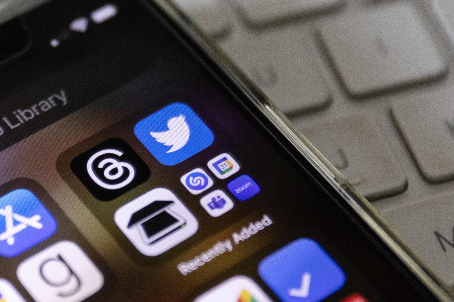 Redes sociales - referencial. Foto: EFE.